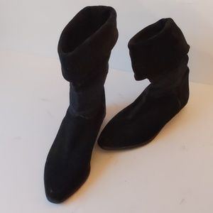 Black suede cuffed booties-sz 6 1/2